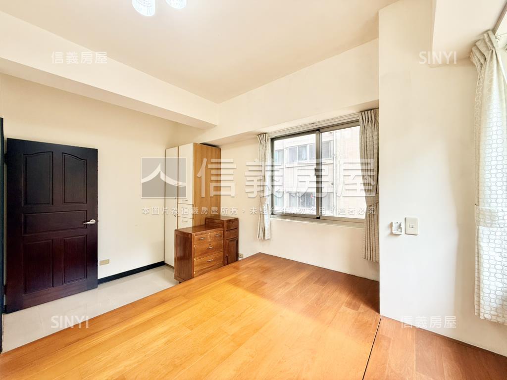 樹梢雅邸綠意入窗學區成家房屋室內格局與周邊環境