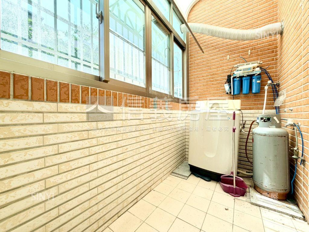 北區｜鄭仔寮陽光花園車墅房屋室內格局與周邊環境