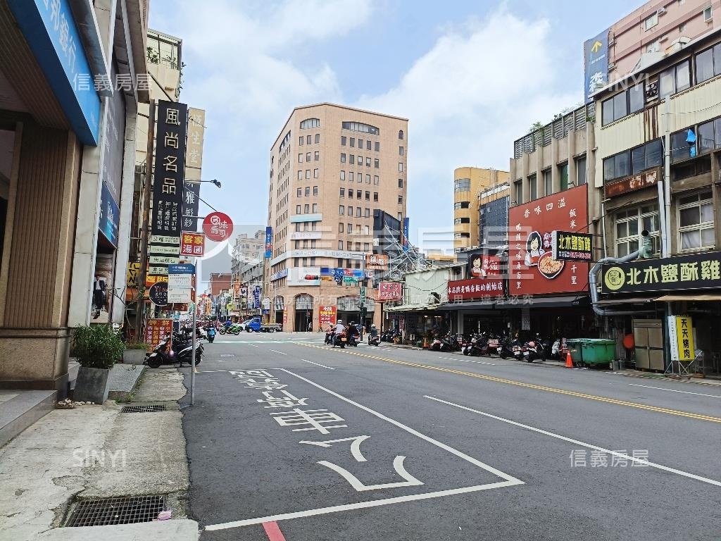 專任經國高樓採光小資最愛房屋室內格局與周邊環境