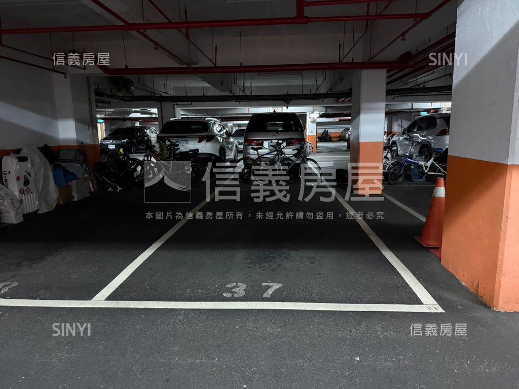 Ｅ生活雙衛浴開窗三房車位房屋室內格局與周邊環境