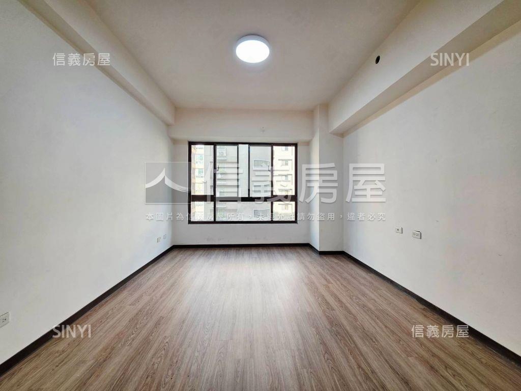 蒙馬特面中庭三房車位房屋室內格局與周邊環境