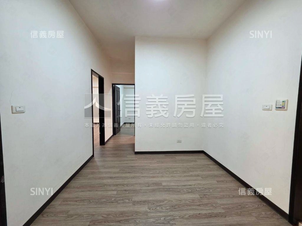 蒙馬特面中庭三房車位房屋室內格局與周邊環境