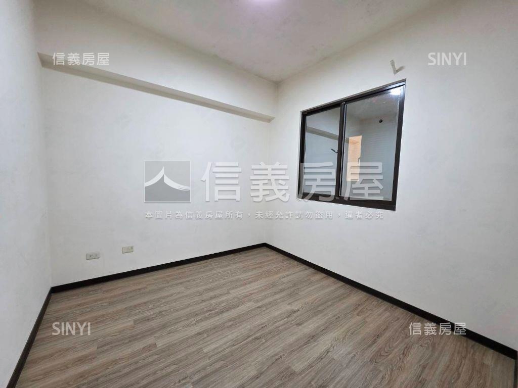 蒙馬特面中庭三房車位房屋室內格局與周邊環境