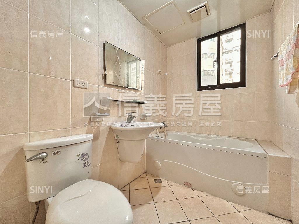 Ａ９中山商圈蒙馬特正三房房屋室內格局與周邊環境