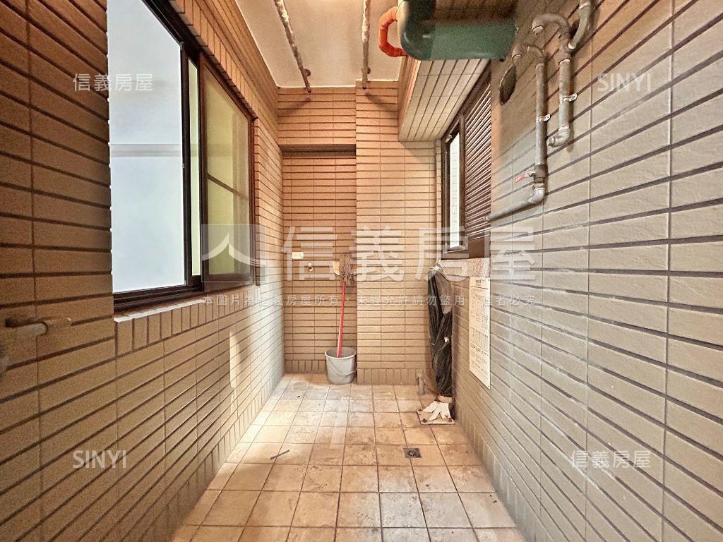 Ａ９中山商圈蒙馬特正三房房屋室內格局與周邊環境