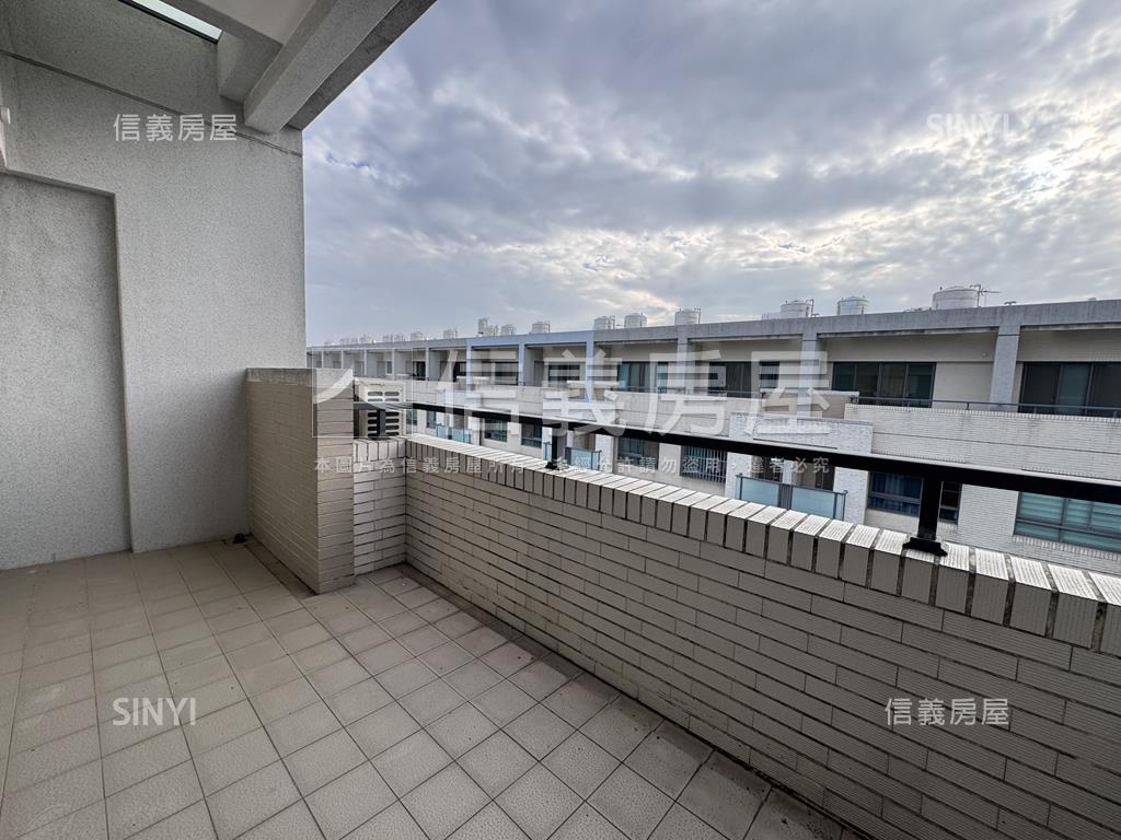 南區近體育公園美四樓透天房屋室內格局與周邊環境