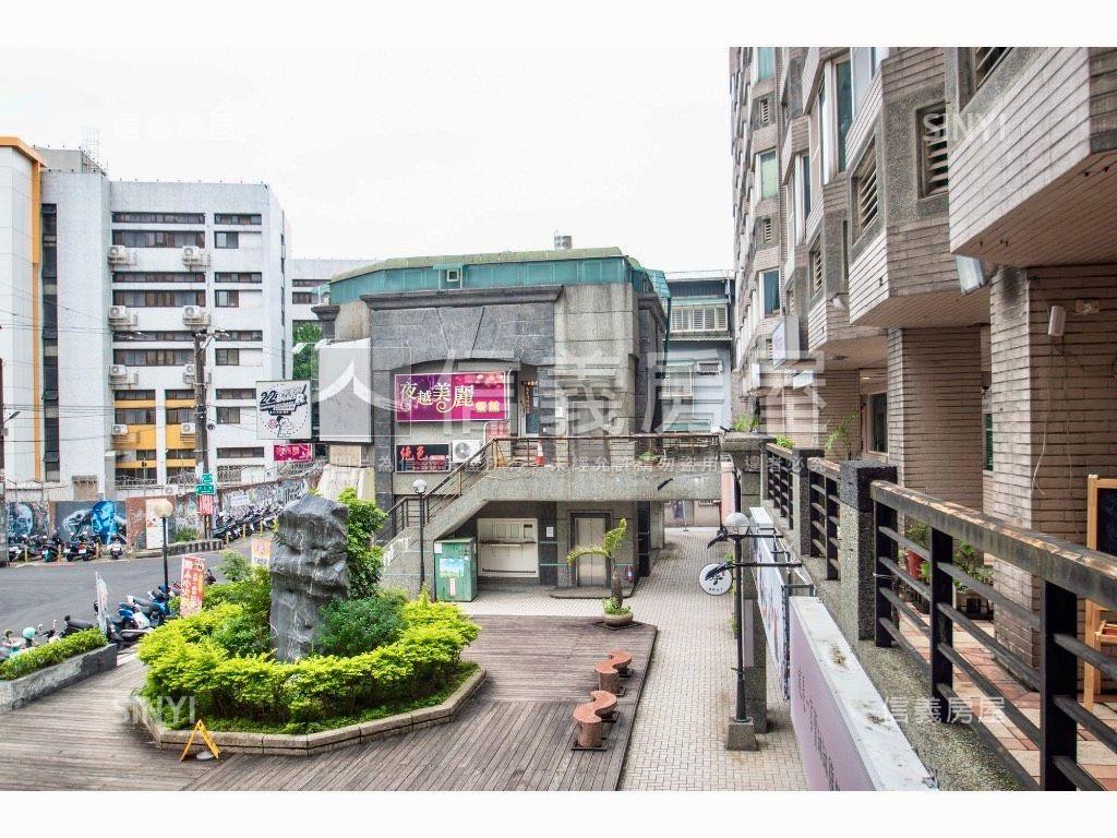 專任。柏德公園美套房房屋室內格局與周邊環境