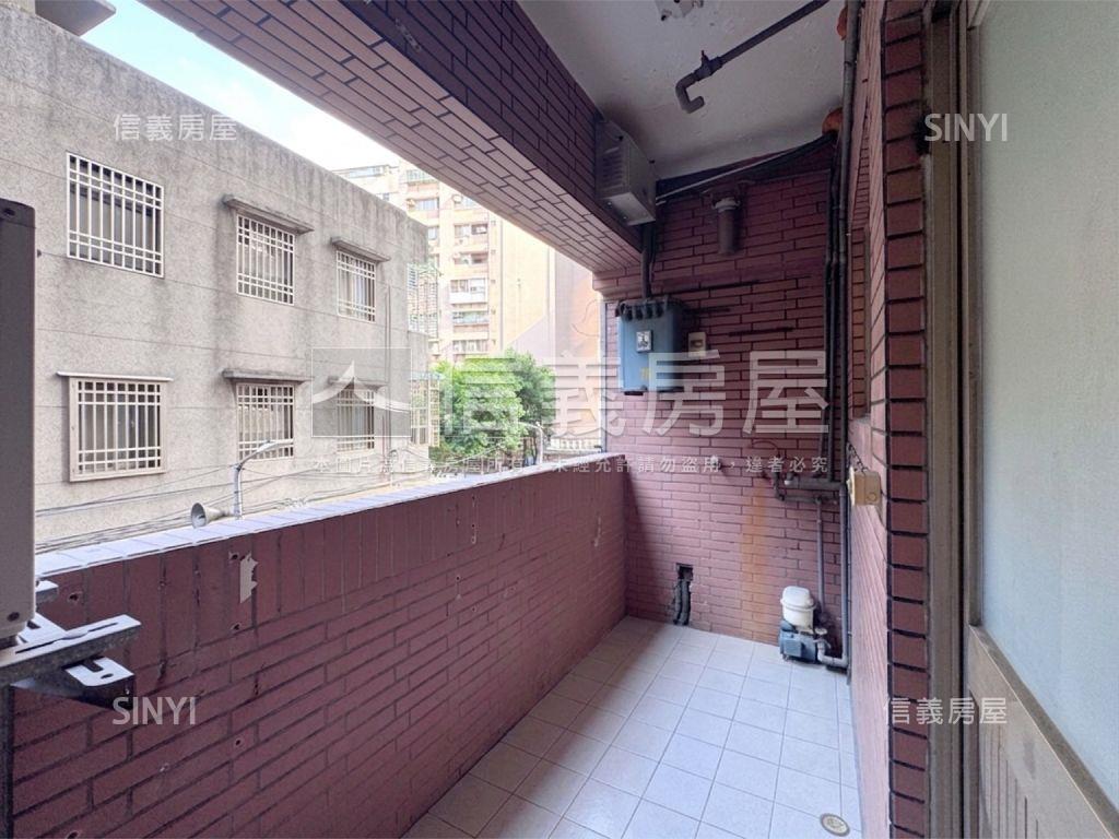 頂溪樂華大馬路鬧區店面房屋室內格局與周邊環境