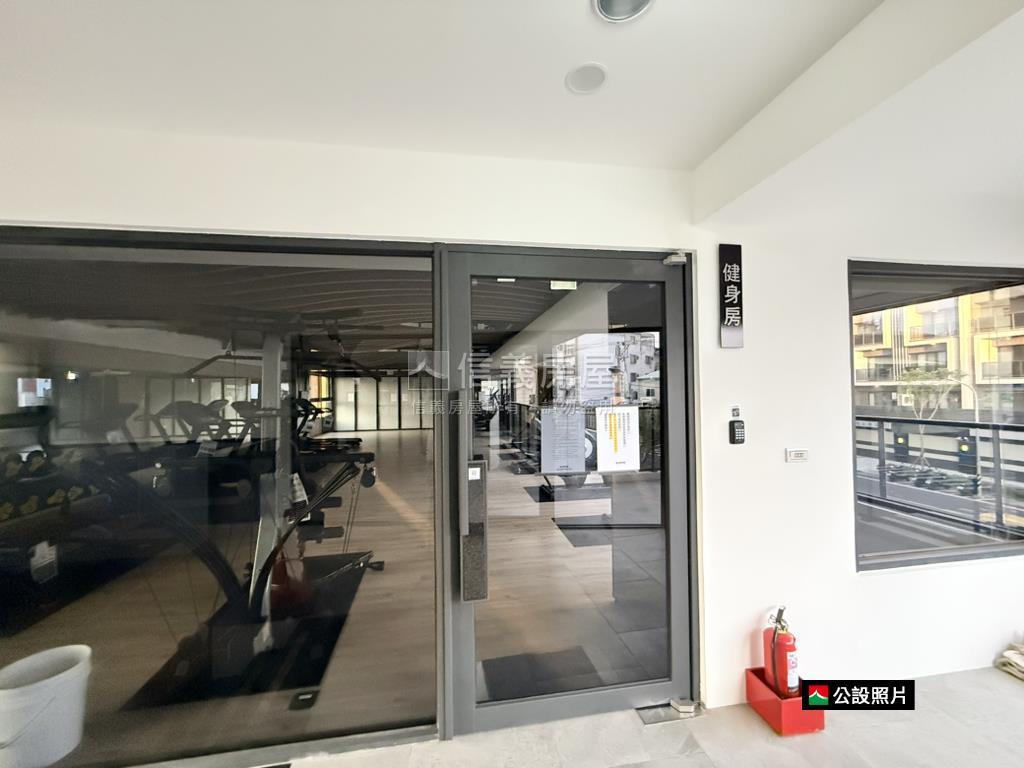 皇龍天品兩房車位房屋室內格局與周邊環境