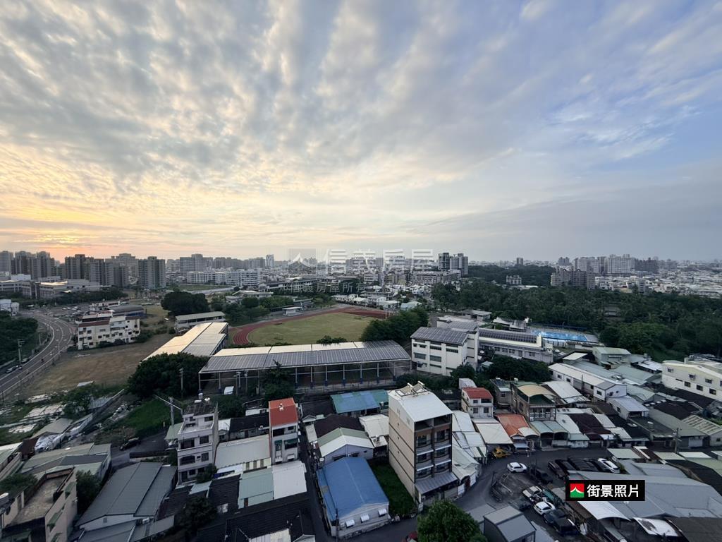 皇龍天品兩房車位房屋室內格局與周邊環境
