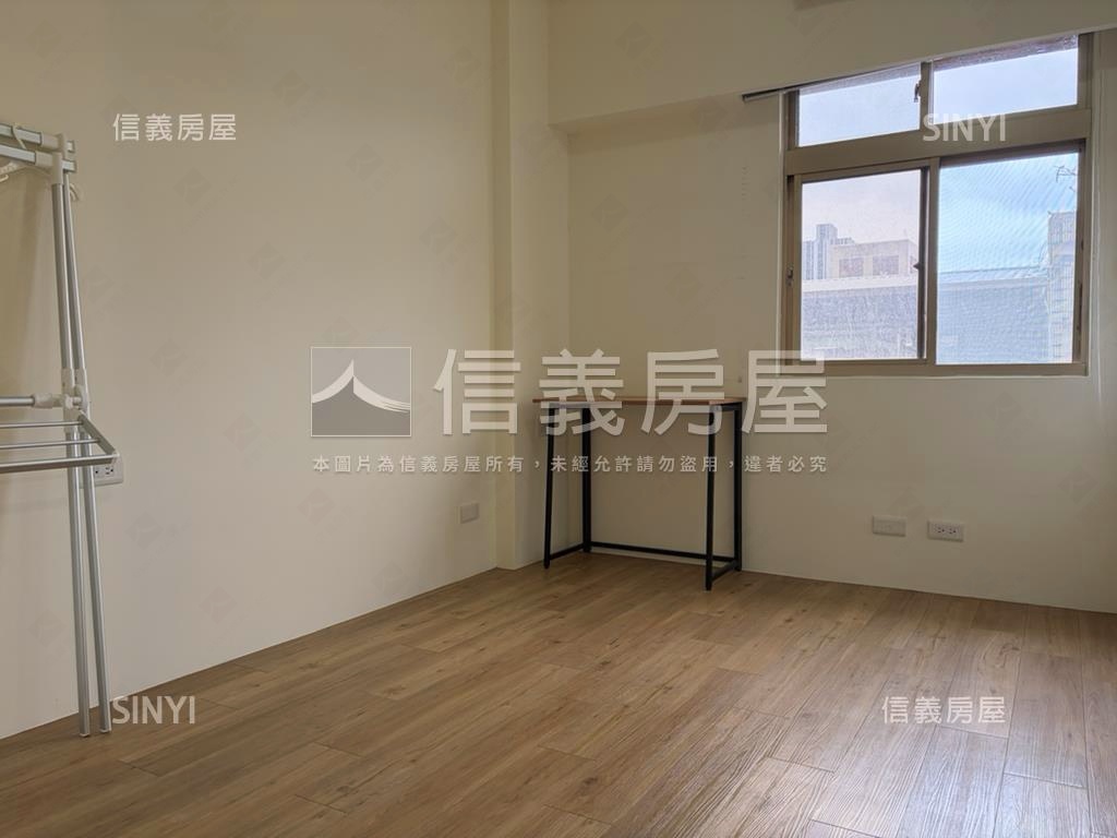 國家名人巷兩房車位房屋室內格局與周邊環境