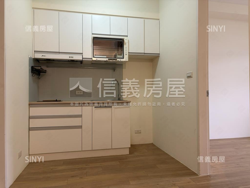 國家名人巷兩房車位房屋室內格局與周邊環境