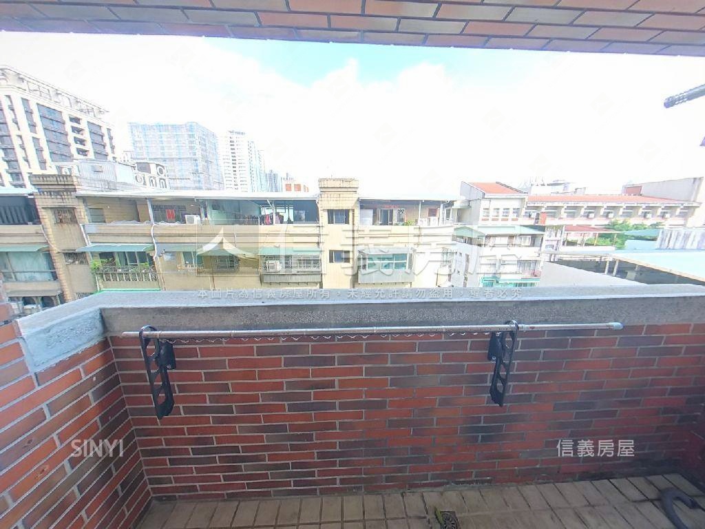 國家名人巷兩房車位房屋室內格局與周邊環境