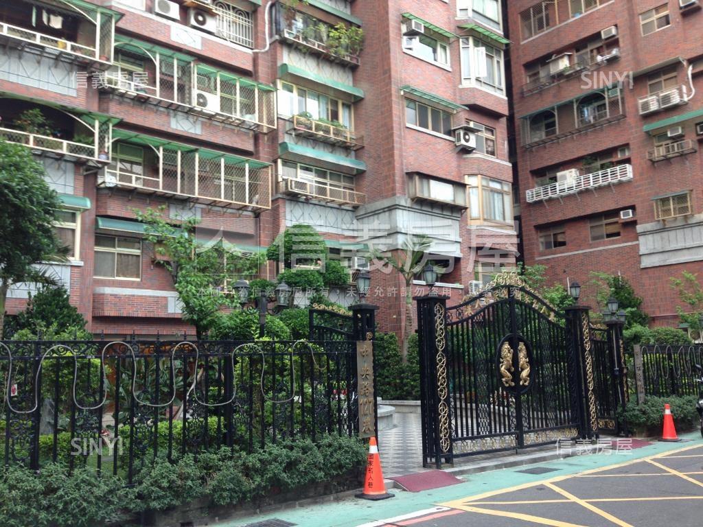 國家名人巷兩房車位房屋室內格局與周邊環境