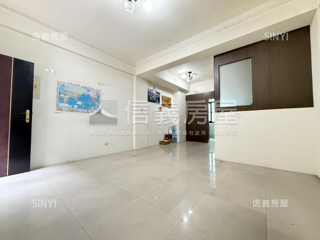 水景寧靜透天別墅房屋室內格局與周邊環境