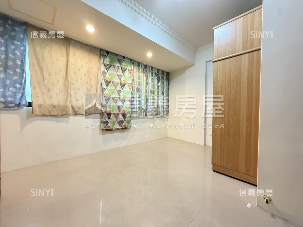 水景寧靜透天別墅房屋室內格局與周邊環境
