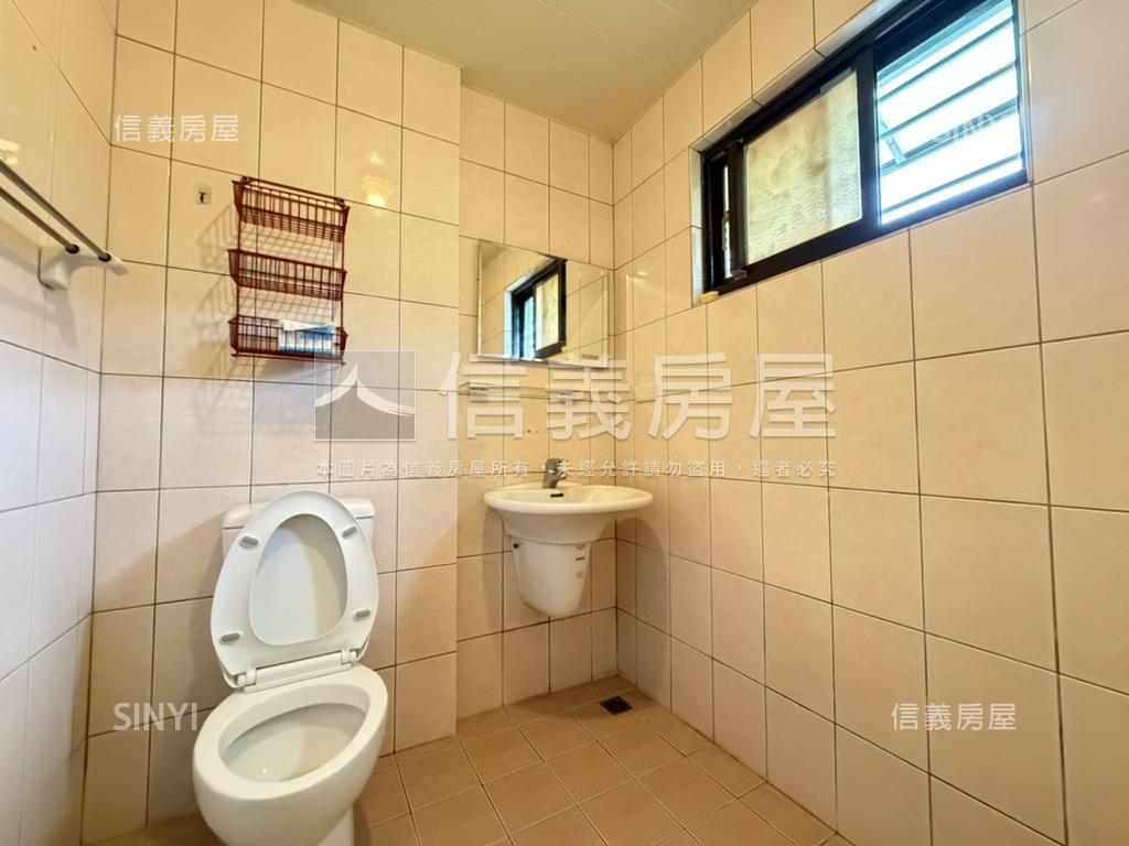 水景寧靜透天別墅房屋室內格局與周邊環境