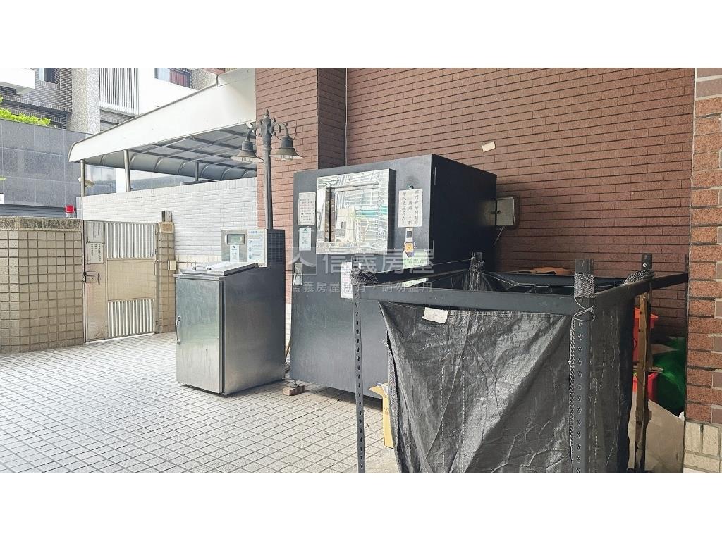 文山鳳凰天下三房車房屋室內格局與周邊環境