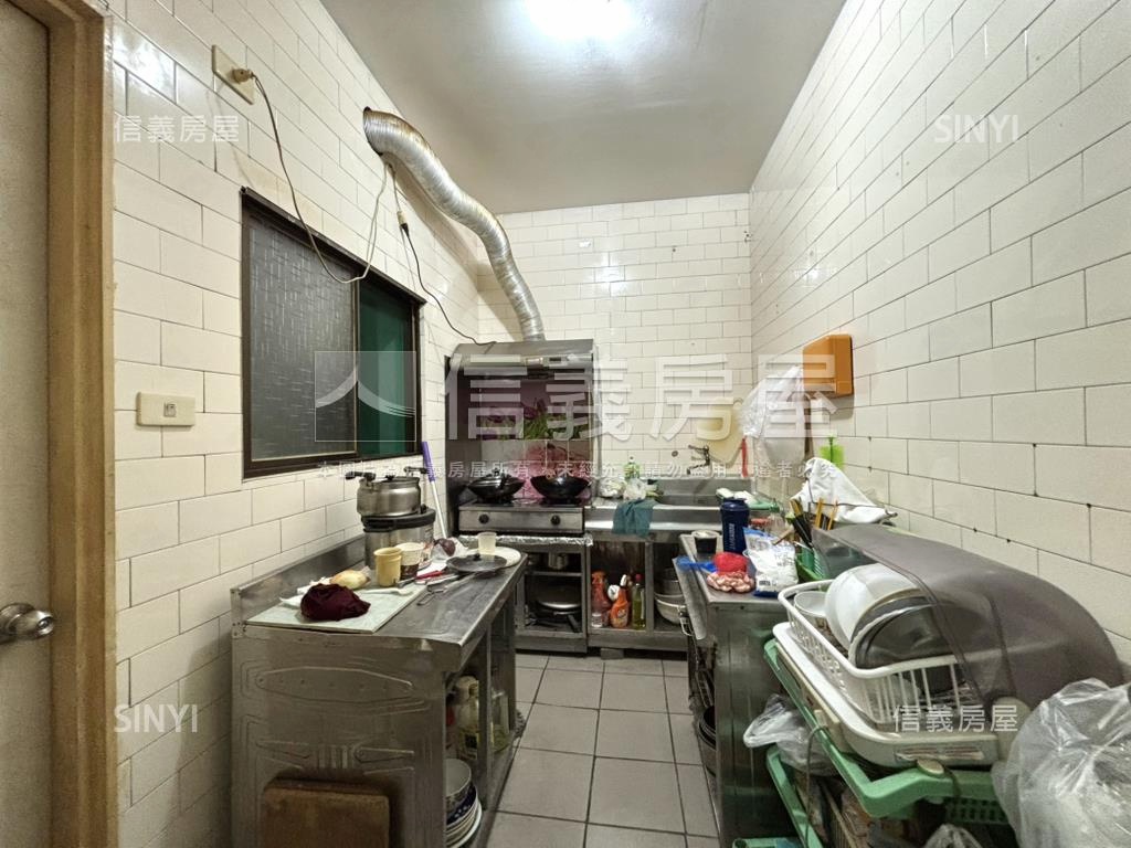 近美術館面寬公寓一樓房屋室內格局與周邊環境