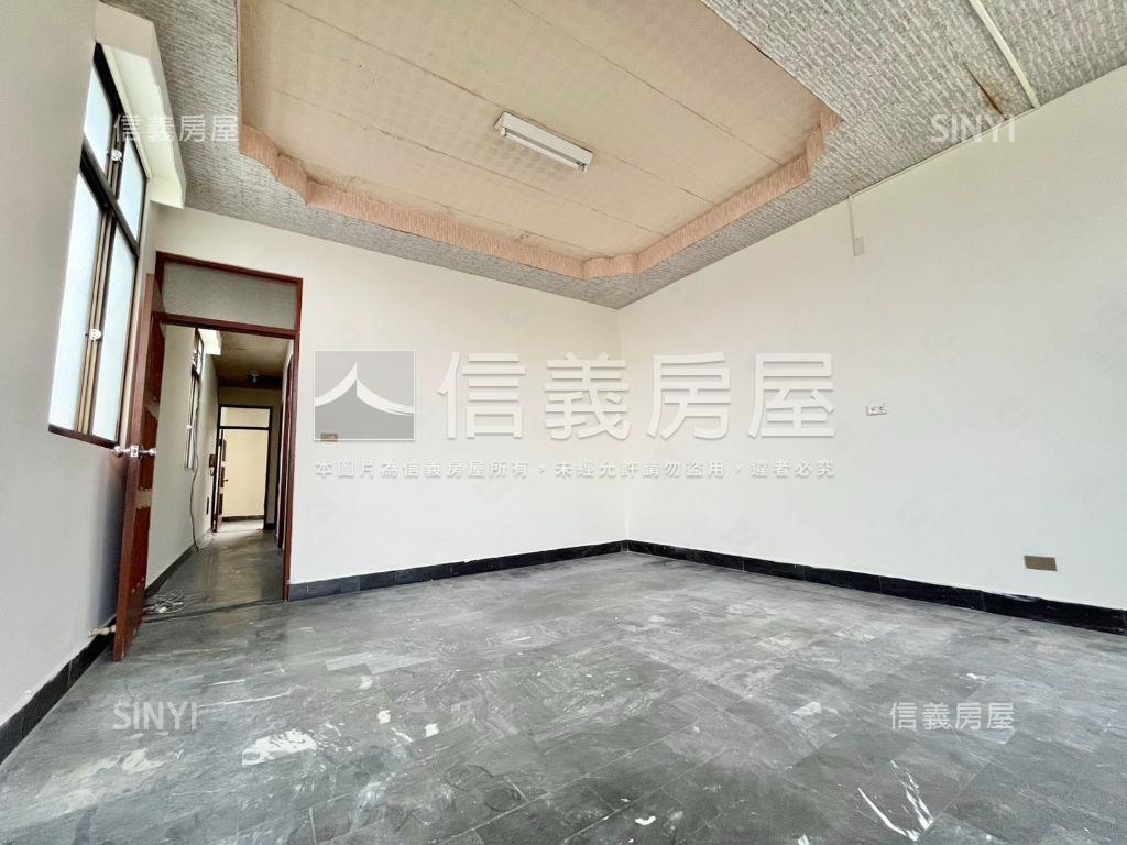 東區｜地約４４坪邊間透天房屋室內格局與周邊環境