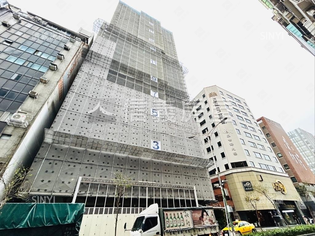 璞園榮前棟景觀２房房屋室內格局與周邊環境
