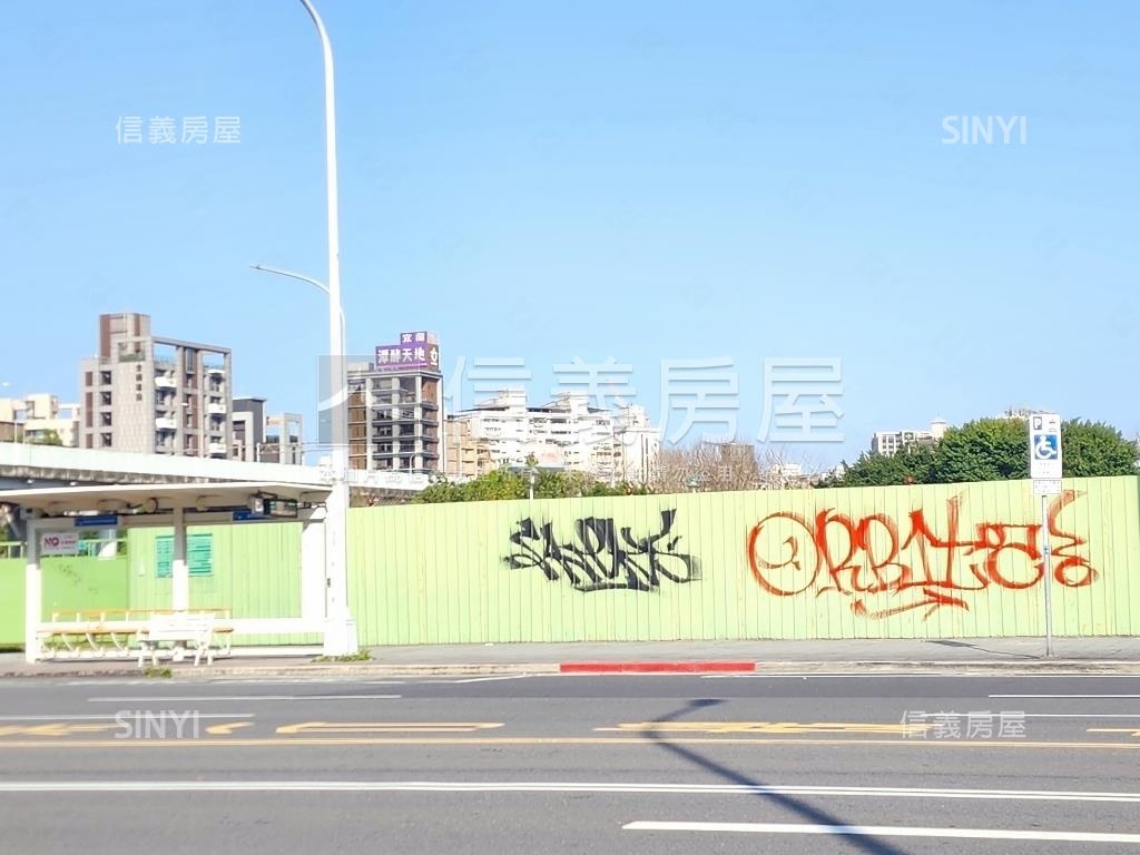 璞園榮前棟景觀２房房屋室內格局與周邊環境