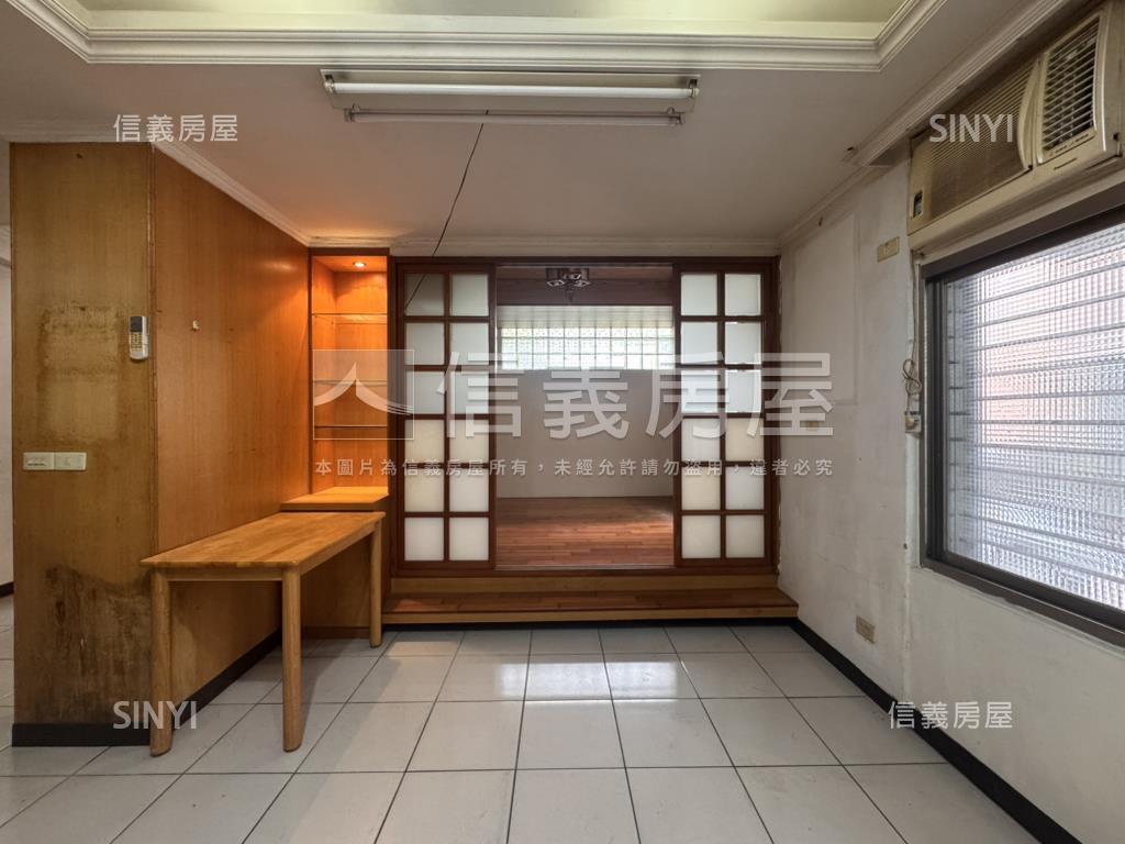 圓山捷運靜巷邊間１樓房屋室內格局與周邊環境