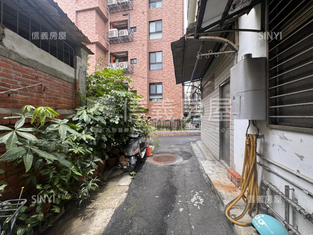 圓山捷運靜巷邊間１樓房屋室內格局與周邊環境