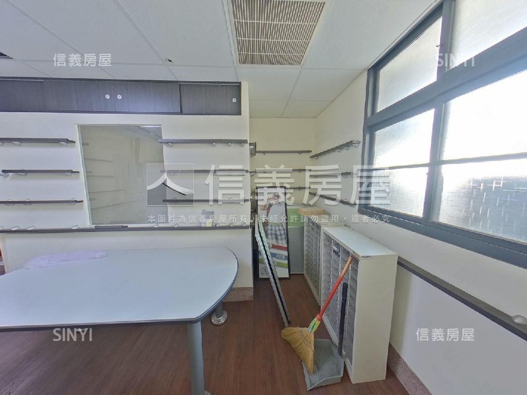 建國東路雙併店面房屋室內格局與周邊環境