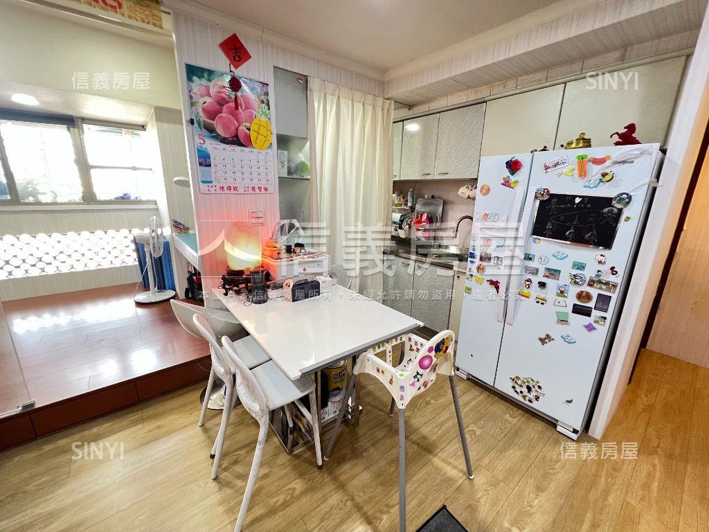 學府公園景觀二房房屋室內格局與周邊環境
