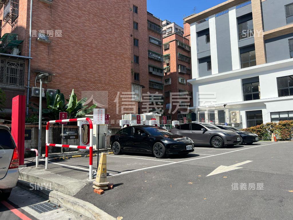 學府公園景觀二房房屋室內格局與周邊環境