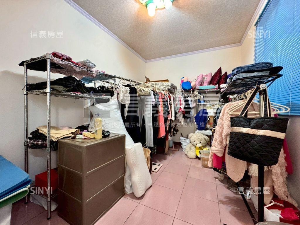 近７４稀有朝南大地坪透店房屋室內格局與周邊環境