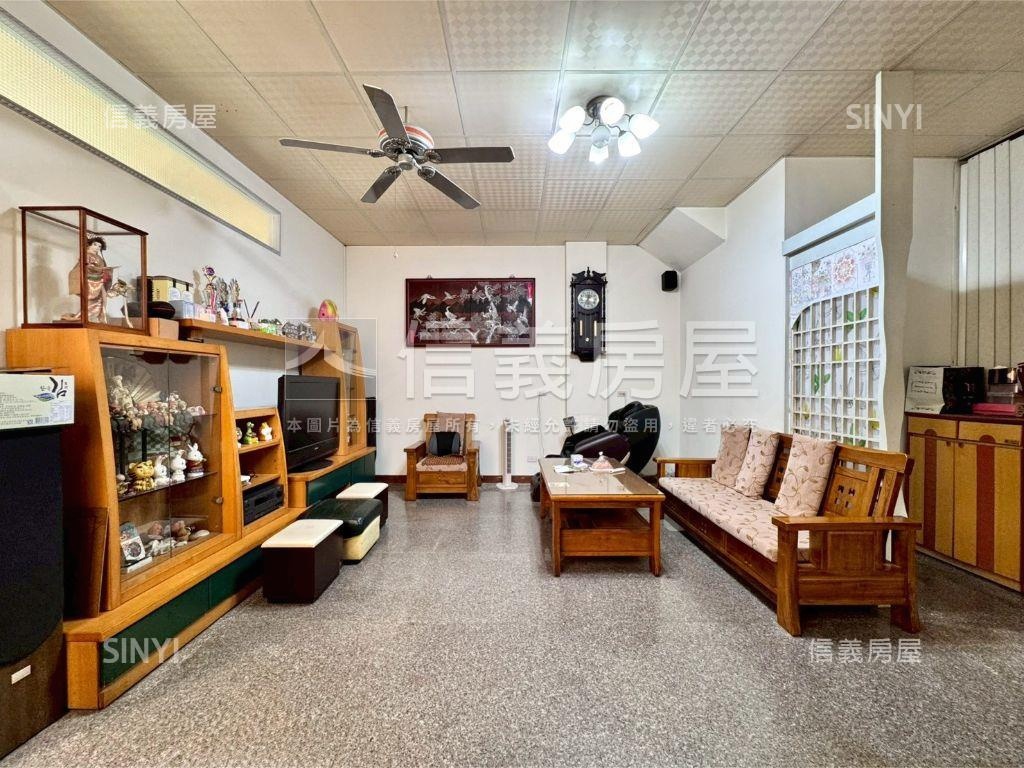 近７４稀有朝南大地坪透店房屋室內格局與周邊環境