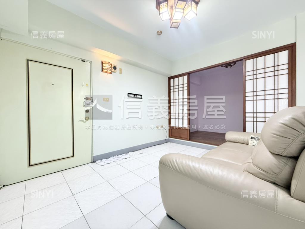 近兵仔市｜有陽台小資兩房房屋室內格局與周邊環境