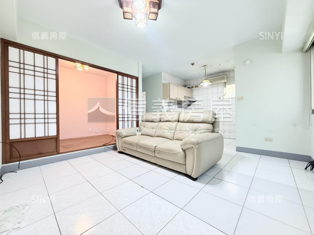 近兵仔市｜有陽台小資兩房房屋室內格局與周邊環境