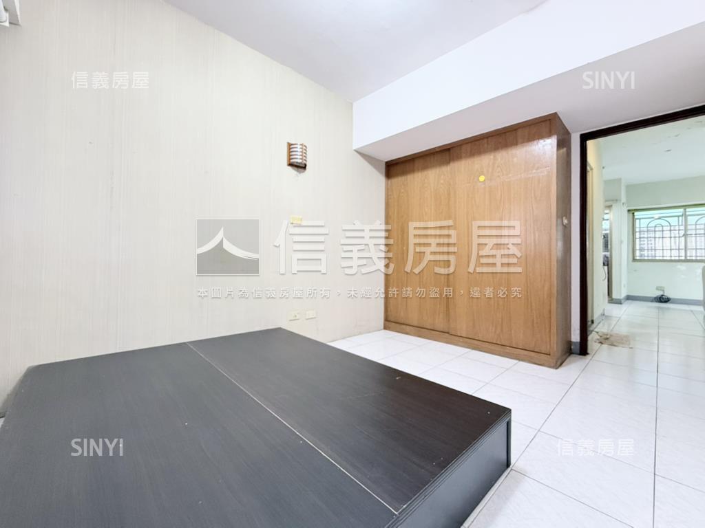 近兵仔市｜有陽台小資兩房房屋室內格局與周邊環境