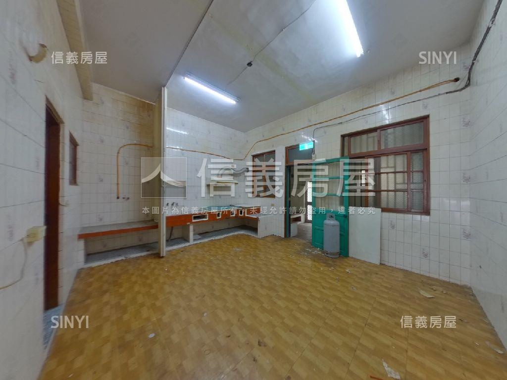 中華路省道臨路大店面房屋室內格局與周邊環境