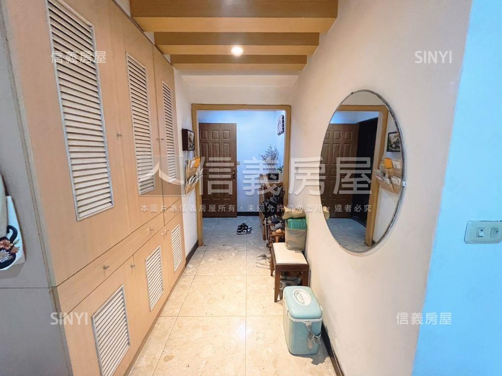 稀有海華三陽台高樓景觀戶房屋室內格局與周邊環境