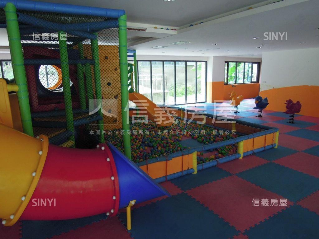 專營美麗新天地邊間附車位房屋室內格局與周邊環境