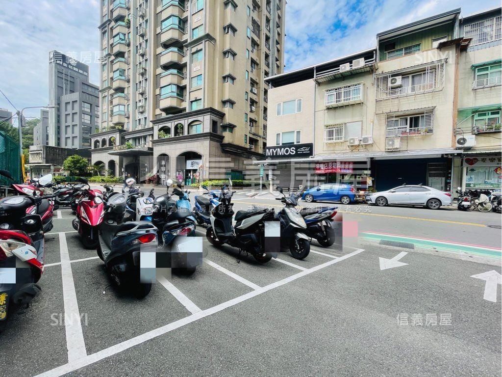 專營美麗新天地邊間附車位房屋室內格局與周邊環境