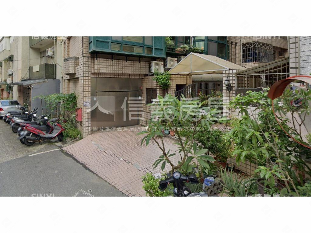 附車位三房華廈房屋室內格局與周邊環境