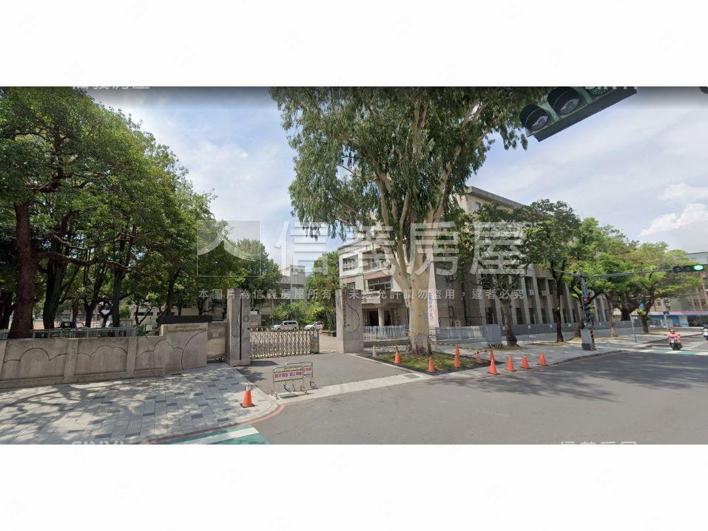 附車位三房華廈房屋室內格局與周邊環境