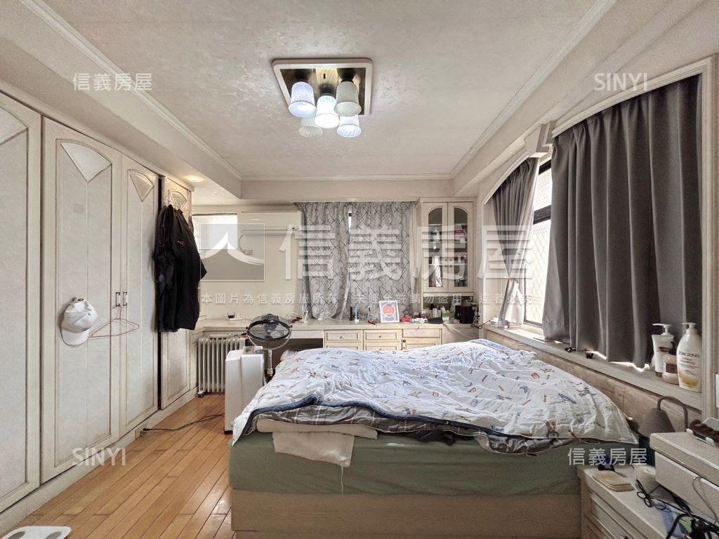 附車位三房華廈房屋室內格局與周邊環境