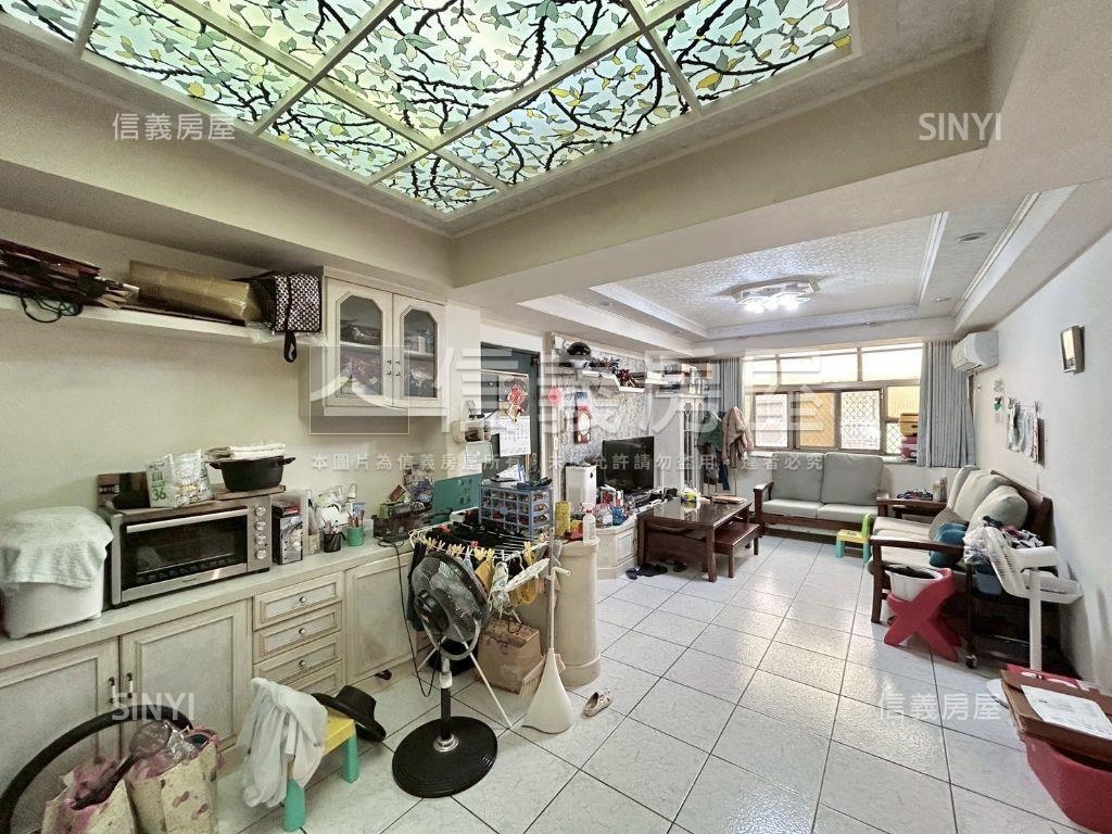 附車位三房華廈房屋室內格局與周邊環境