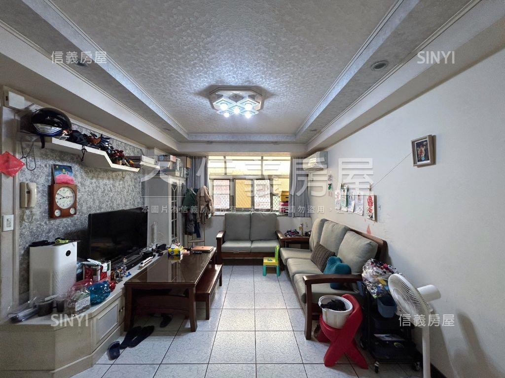 附車位三房華廈房屋室內格局與周邊環境