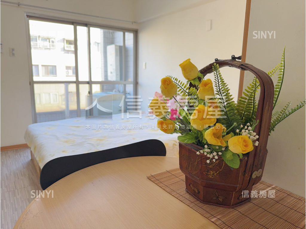 西屯採光一房附車位房屋室內格局與周邊環境