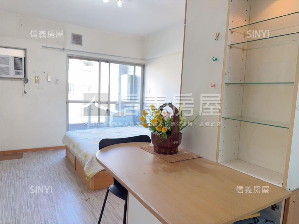 西屯採光一房附車位房屋室內格局與周邊環境