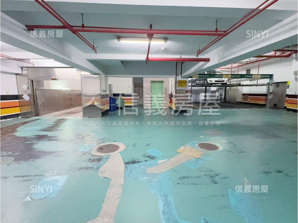 西屯採光一房附車位房屋室內格局與周邊環境