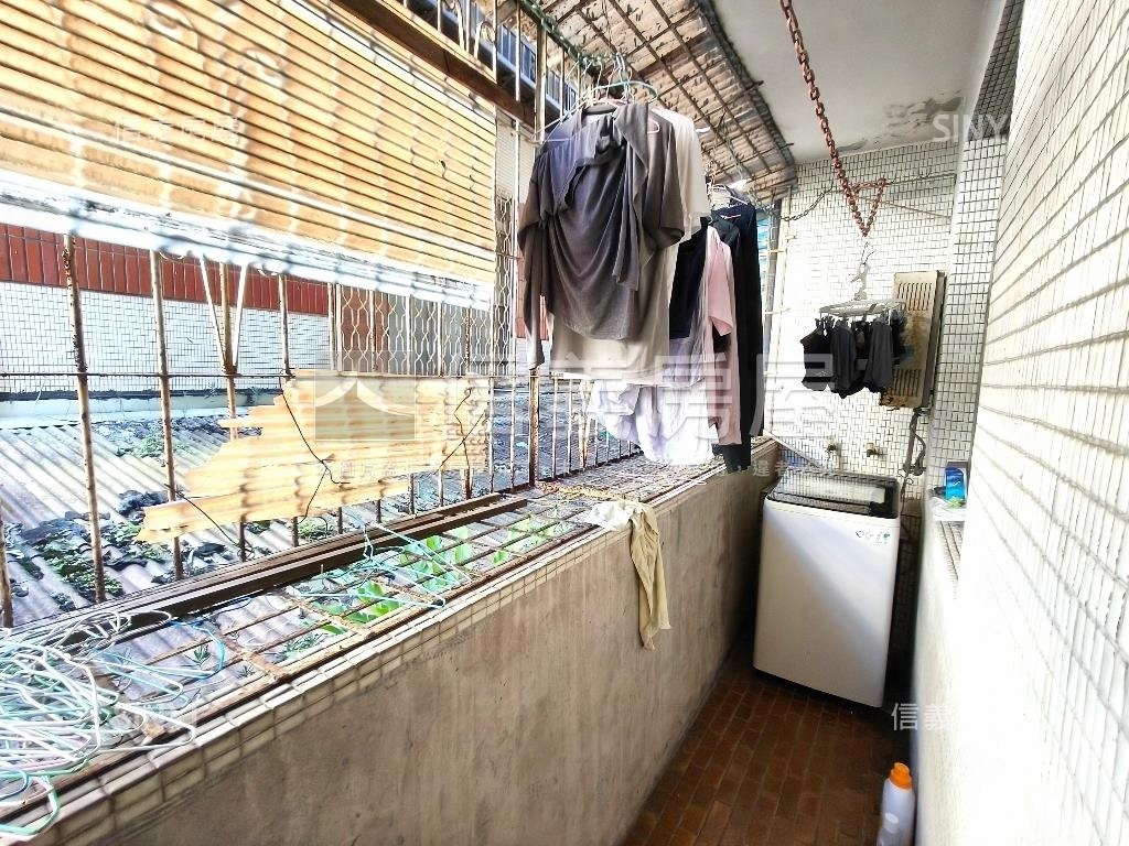 小資低總二樓美寓房屋室內格局與周邊環境