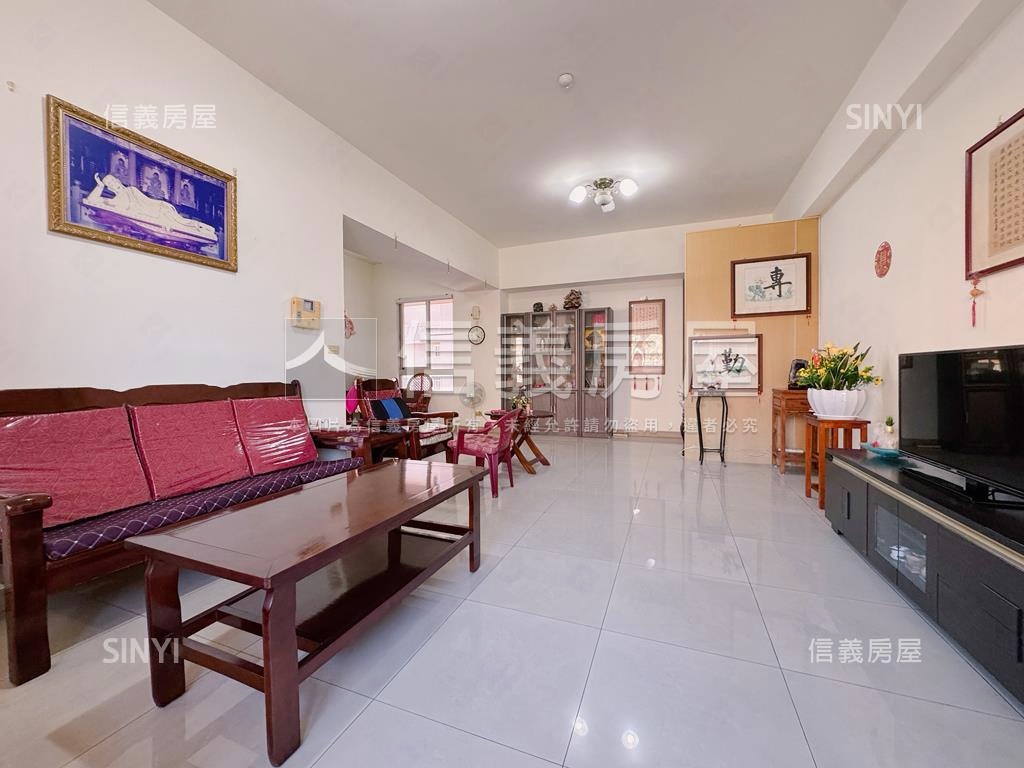 【左營世運】四房平車美邸房屋室內格局與周邊環境